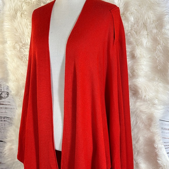 Parkhurst Scarlet Women's Poncho - Picture 4 of 11